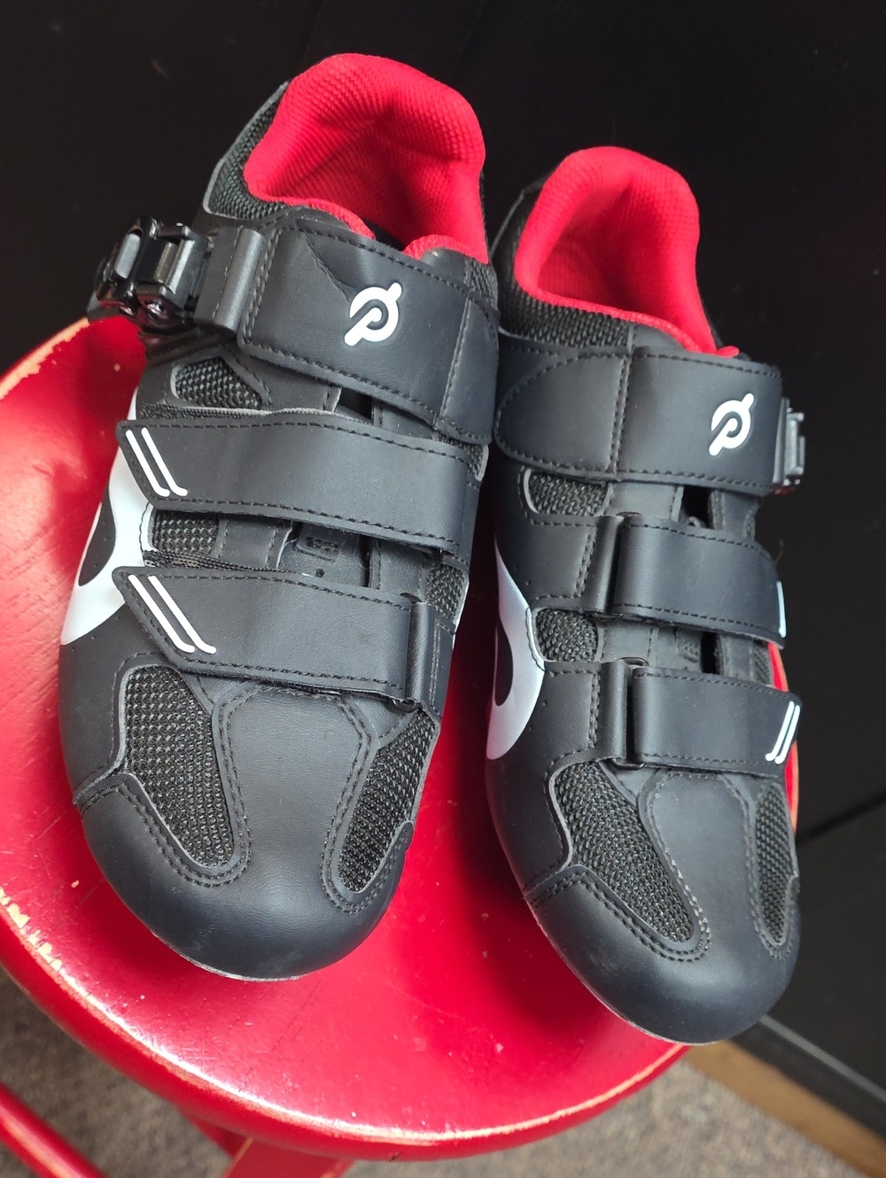 Peleton Cycling Shoes Men's 9 Women's 11